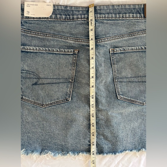 NWT American Eagle '90s High-Rise Denim Mini Skirt - Size 16 - Picture 5 of 7